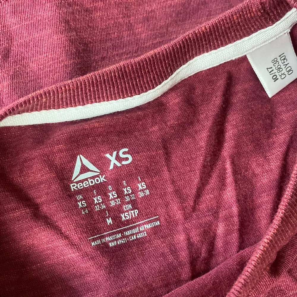 Reebok tshirt - Picture 7 of 7